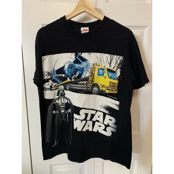 Star Wars Darth Vader Men’s Sz M‎ T shirt Towing Darth’s Tie Fighter - Picture 6 of 7